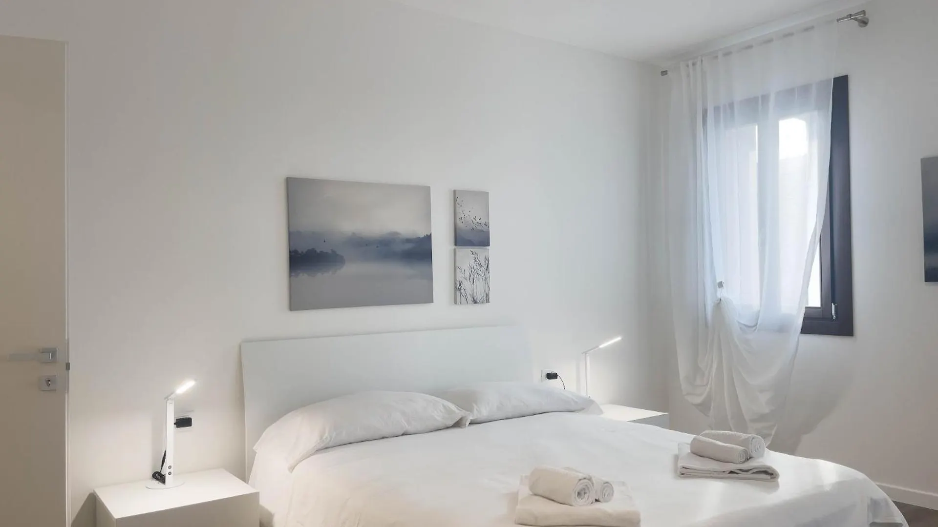 New 2024 Modern Apt 5M From Treviso Apartment Dosson