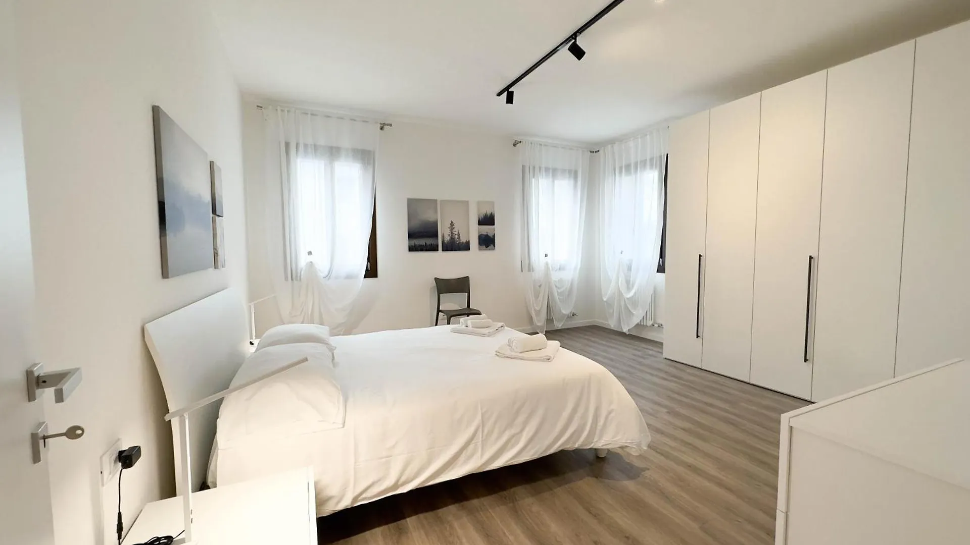 New 2024 Modern Apt 5M From Treviso Apartment Dosson Italy
