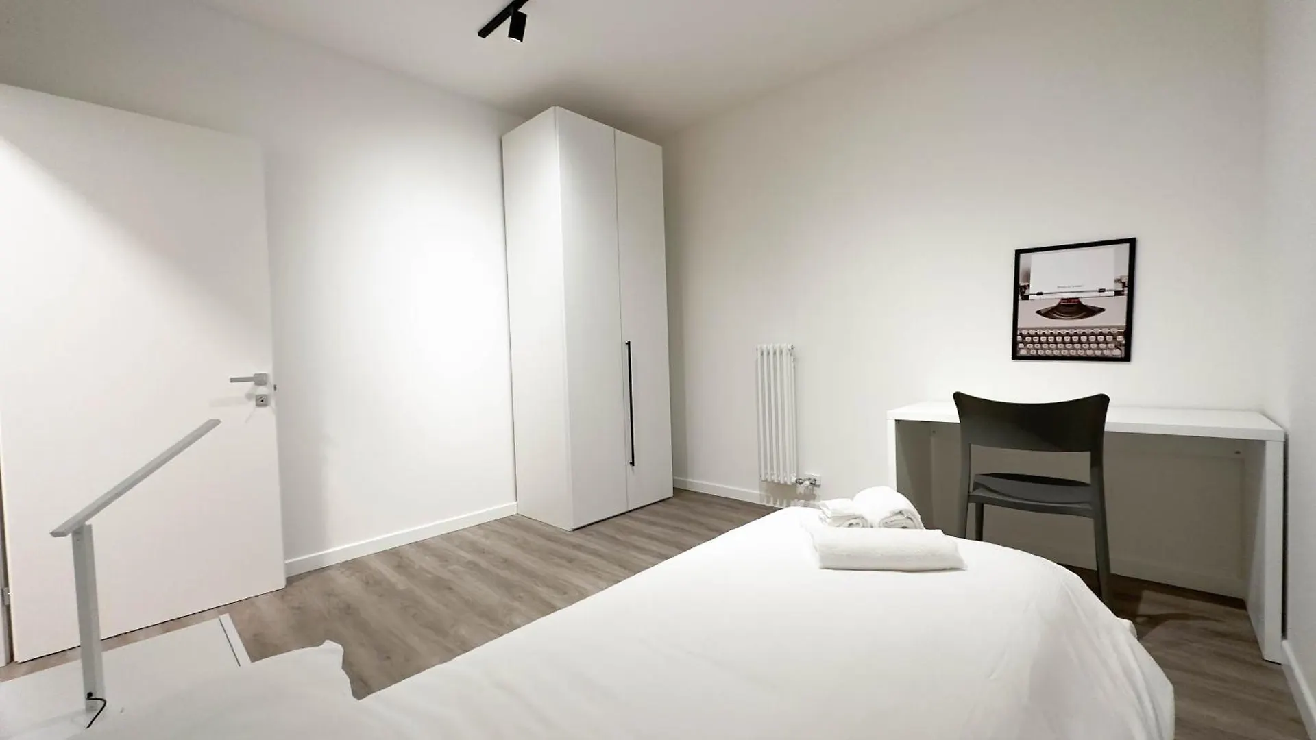 New 2024 Modern Apt 5M From Treviso Apartment Dosson