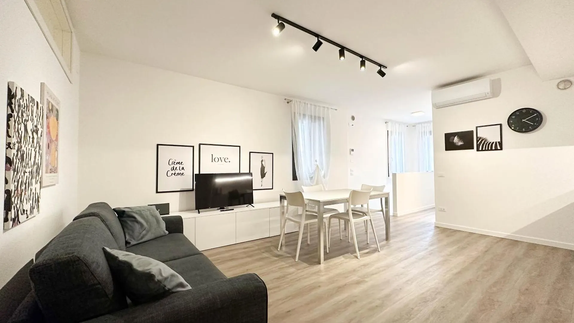 New 2024 Modern Apt 5M From Treviso Apartment Dosson