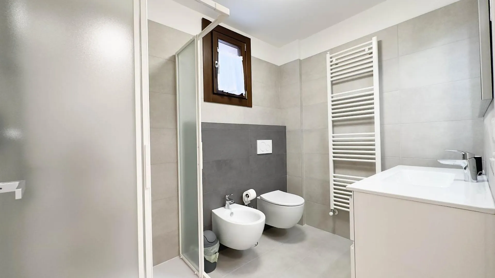 New 2024 Modern Apt 5M From Treviso Apartment Dosson Italy